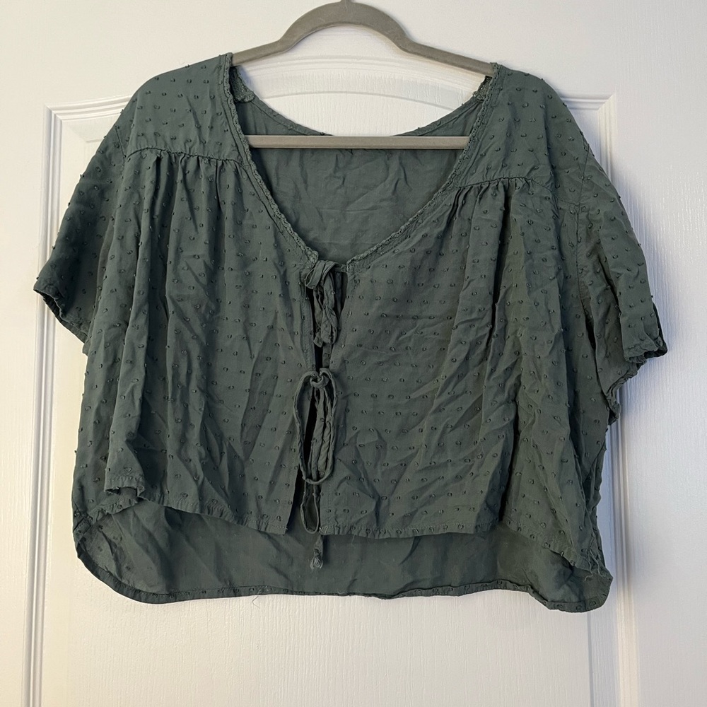 Women's Tie Front Cropped Top NWOT